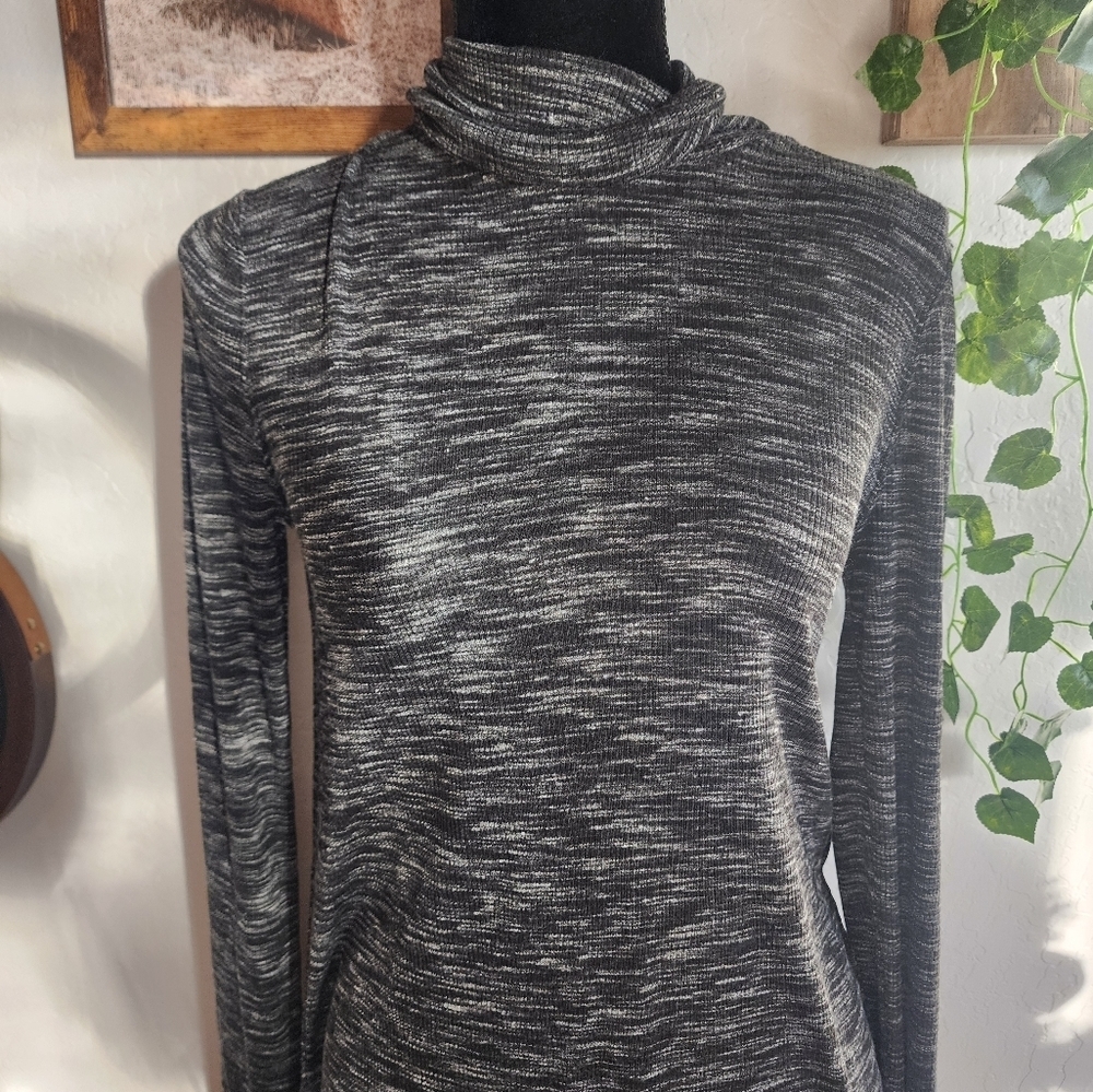 We The Free Heather Black Split Back Tunic Size Small - Picture 3 of 10